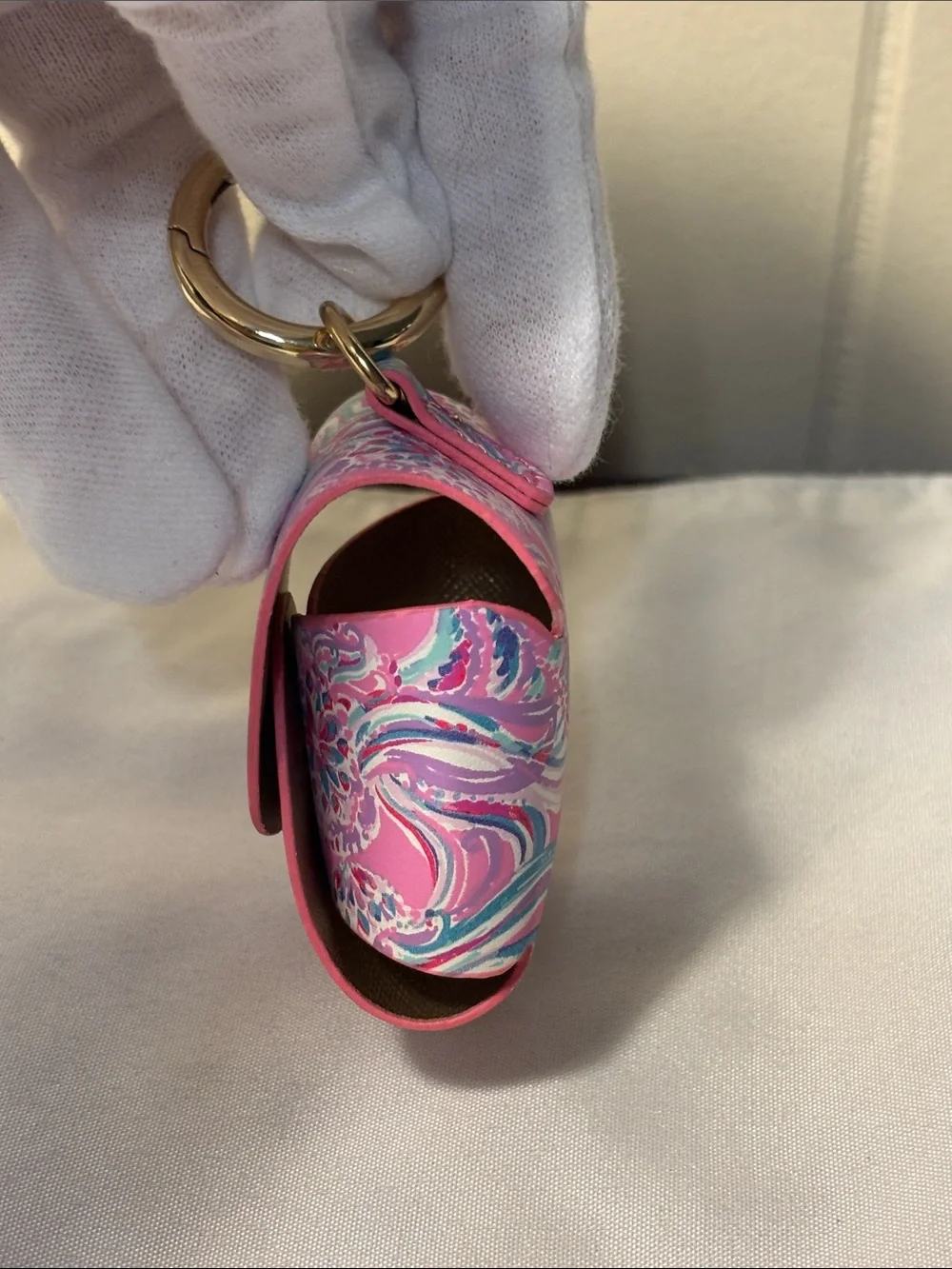 NIB/NWT Lilly Pulitzer AirPods 1&2 Keychain Case - Don’t Be Jelly DISCONTINUED!